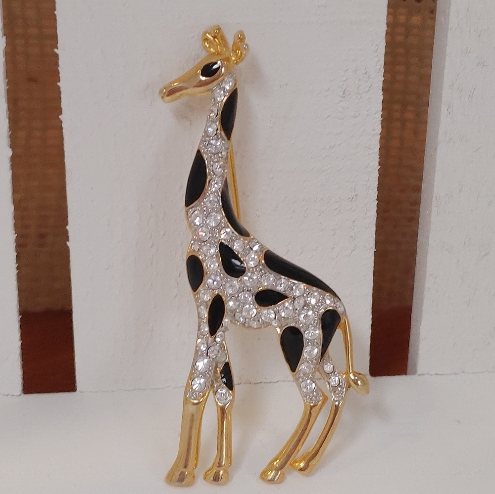 Giraffe Pin Brooch Rhinestone - Picture 1 of 6